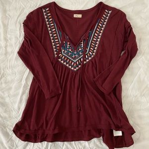 hollister co. maroon design top, size S